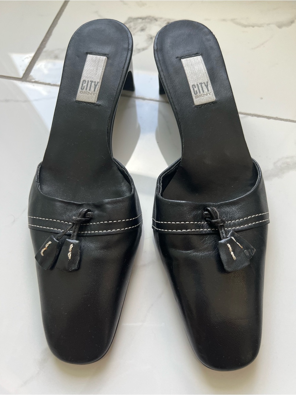 City DKNY Black Leather Mules Made in Spain Size 7